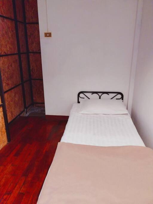 Privateroom W/Extrabed@Oldcity Chiang Mai Esterno foto